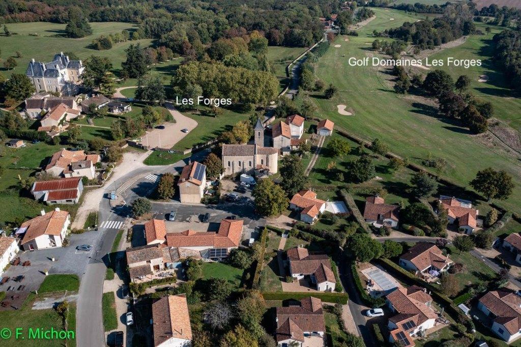 14 bouwkavels in Frankrijk – Les Forges, v.a. €10.000, Huizen en Kamers, Les Forges - Vasles, Verkoop zonder makelaar, 1000 tot 1500 m²