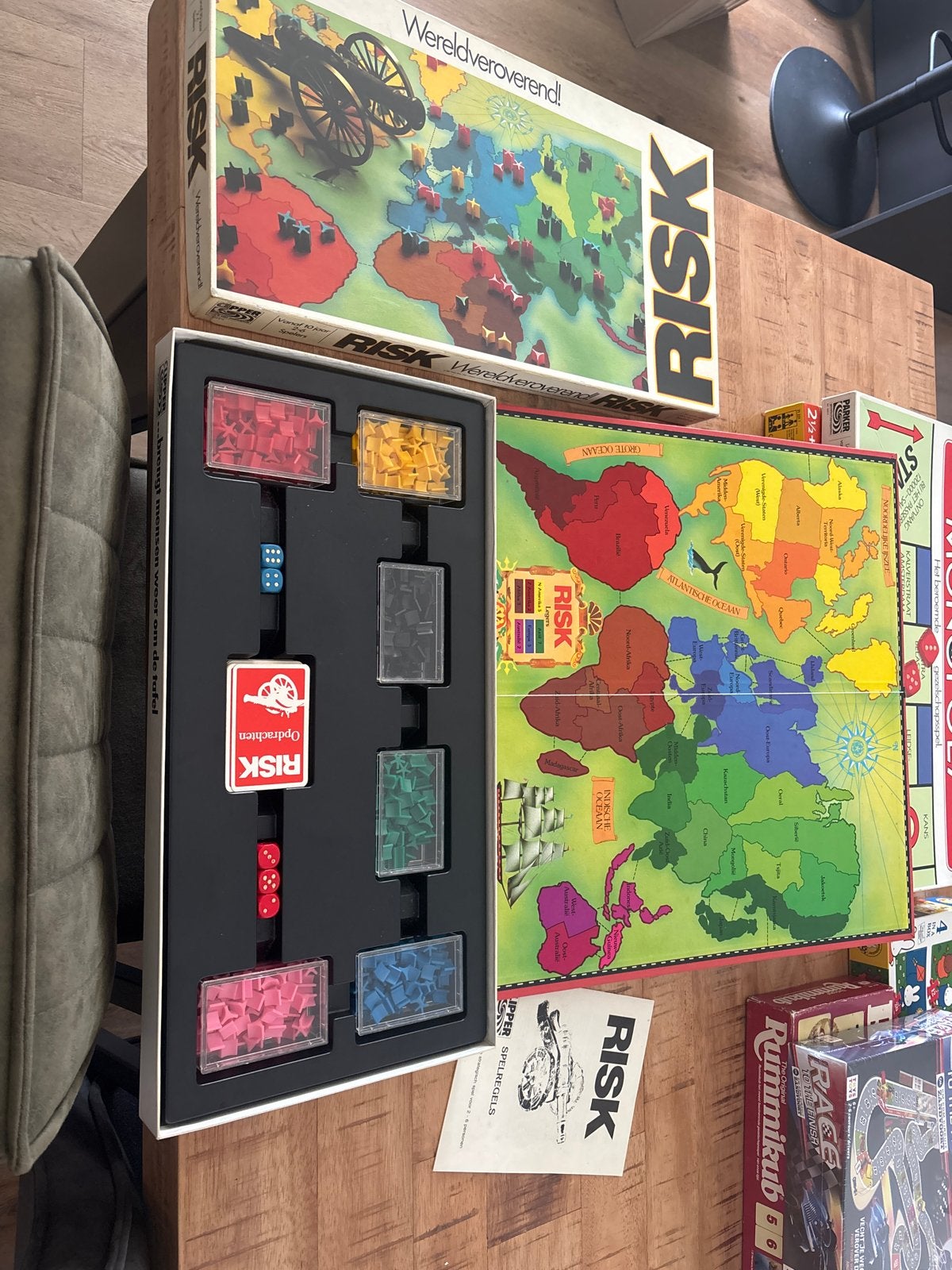 Gezelschapsspel Risk - Wereldveroverend!, Drie of vier spelers, Ophalen of Verzenden, Gebruikt