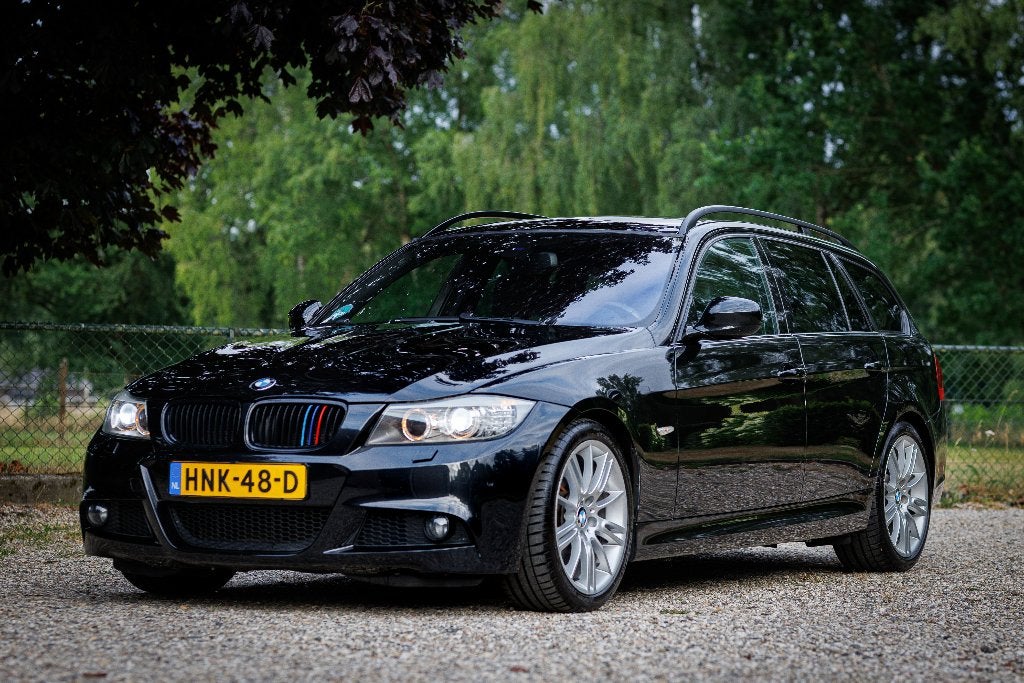 BMW 3-Serie 2.0 I 320 Touring 2009 Zwart, Euro 5, 1995 cc, Zwart, 4 cilinders