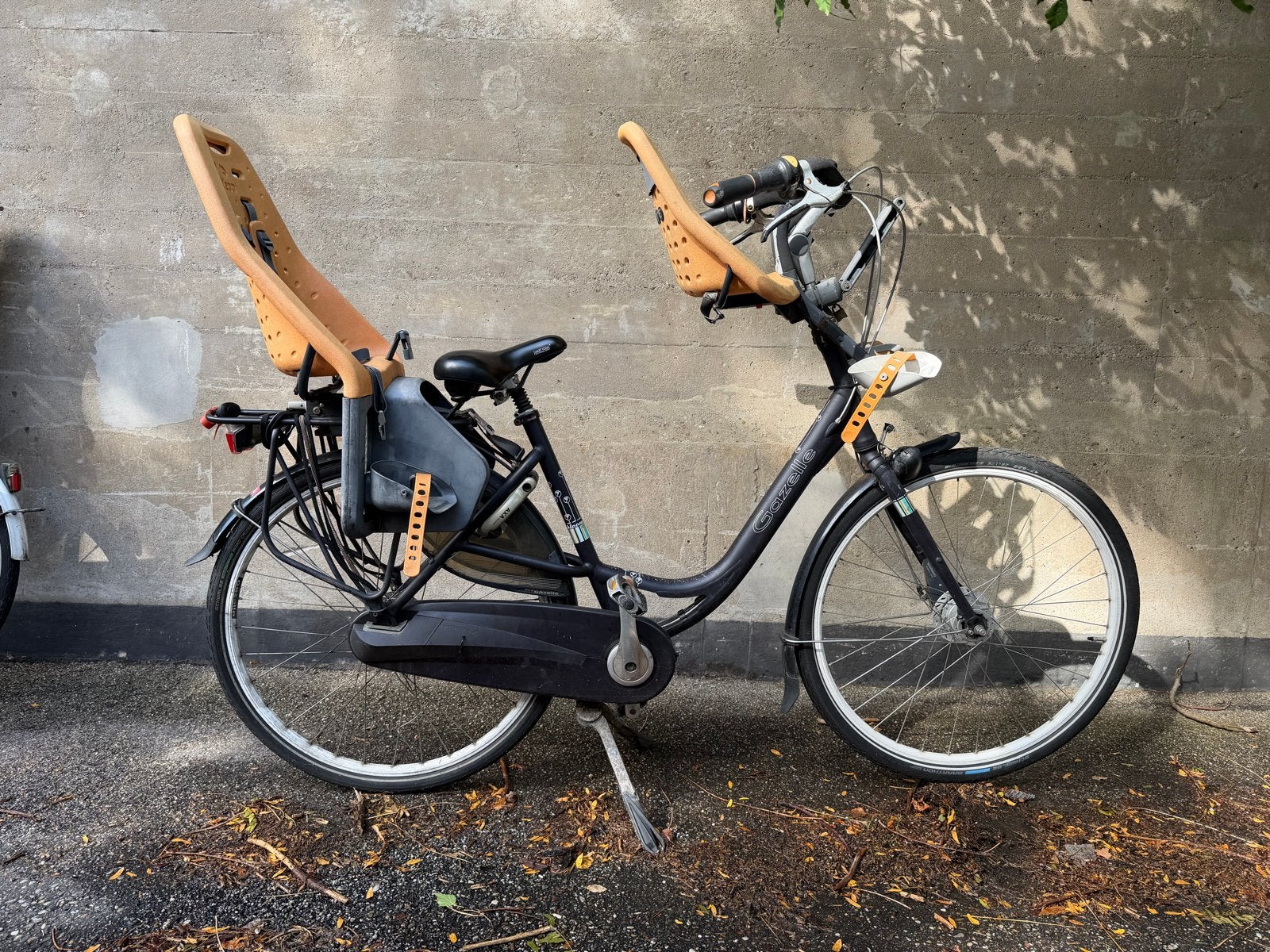Gazelle Bloom 2013 - Opknapper met kinderzitjes, Ophalen, Gebruikt, Versnellingen, Schijfrem