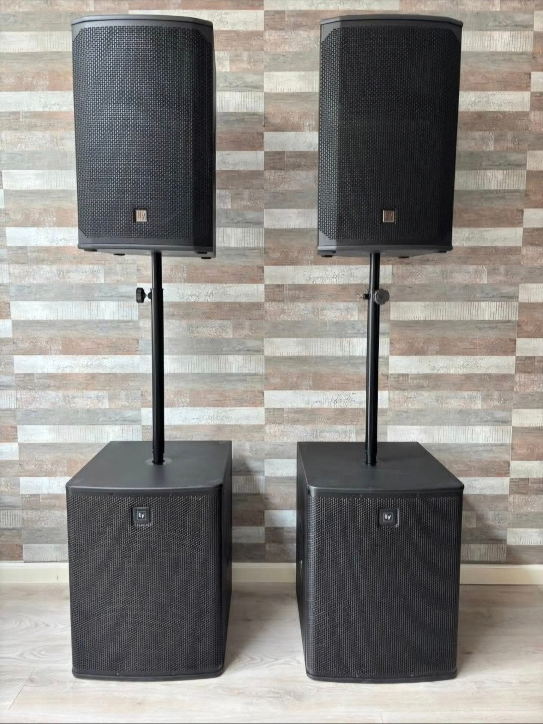 Electro-Voice ELX118 Subs en ELX115 Topkasten met hoeze, Gebruikt, Inclusief standaarden, Speakerset, Ophalen