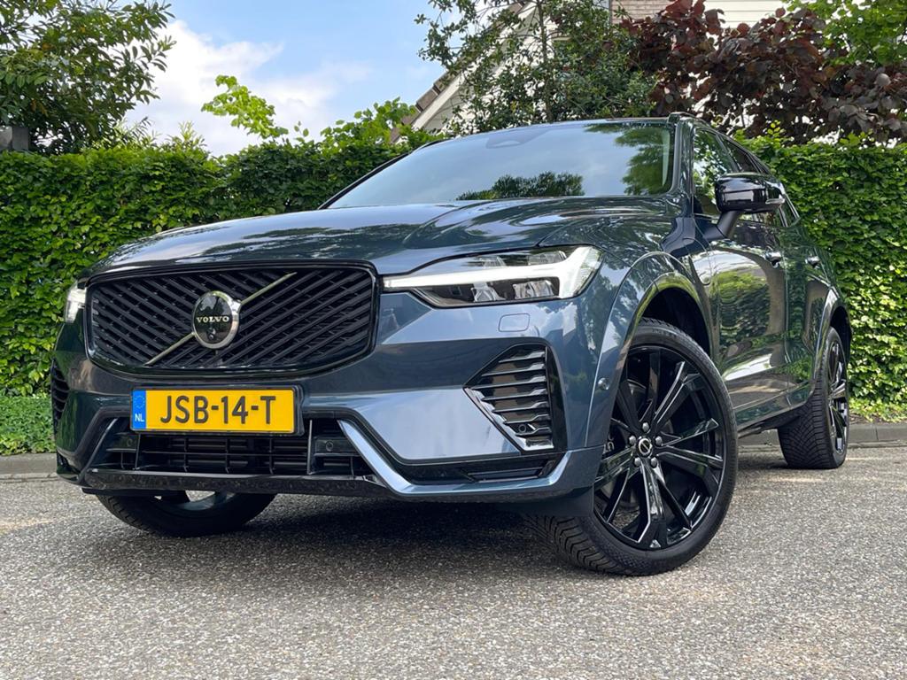 Volvo XC60 T8 ultra dark edition 455pk AWD BOWER&WILKINS., Auto's, Volvo, Automaat, Zwart, 4 cilinders, 1969 cc