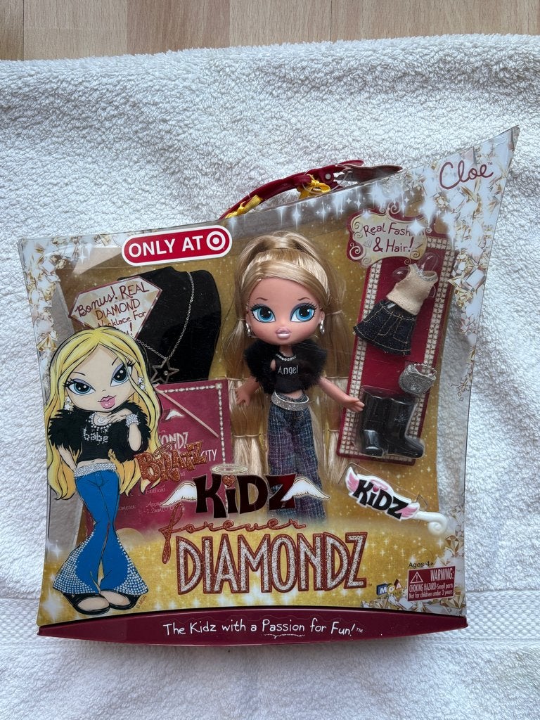 Bratz Kidz Forever Diamondz Cloe, Ophalen of Verzenden, Zo goed als nieuw, Kleertjes