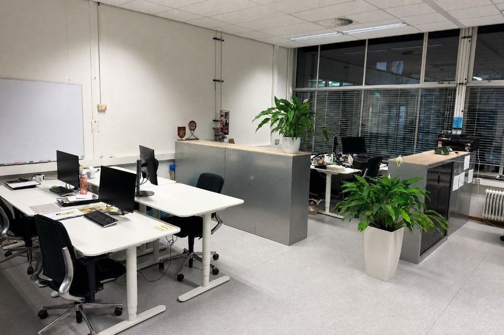 Elektrisch verstelbare zit/sta bureau, wit 120x80, 2 stuks, Huis en Inrichting, Ophalen, Zit-sta bureau, Elektrisch, Spaanplaat of MDF