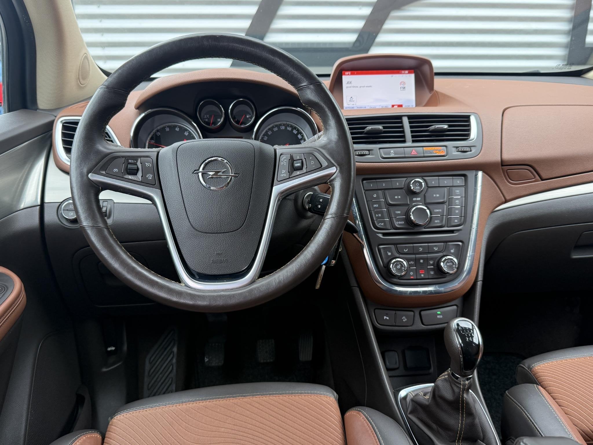 Opel Mokka 1.4 T Cosmo 4x4 1e Eigenaar|Trekhaak|Stoelverwarm, Auto's, Stof, Gebruikt, Euro 6, 4 cilinders