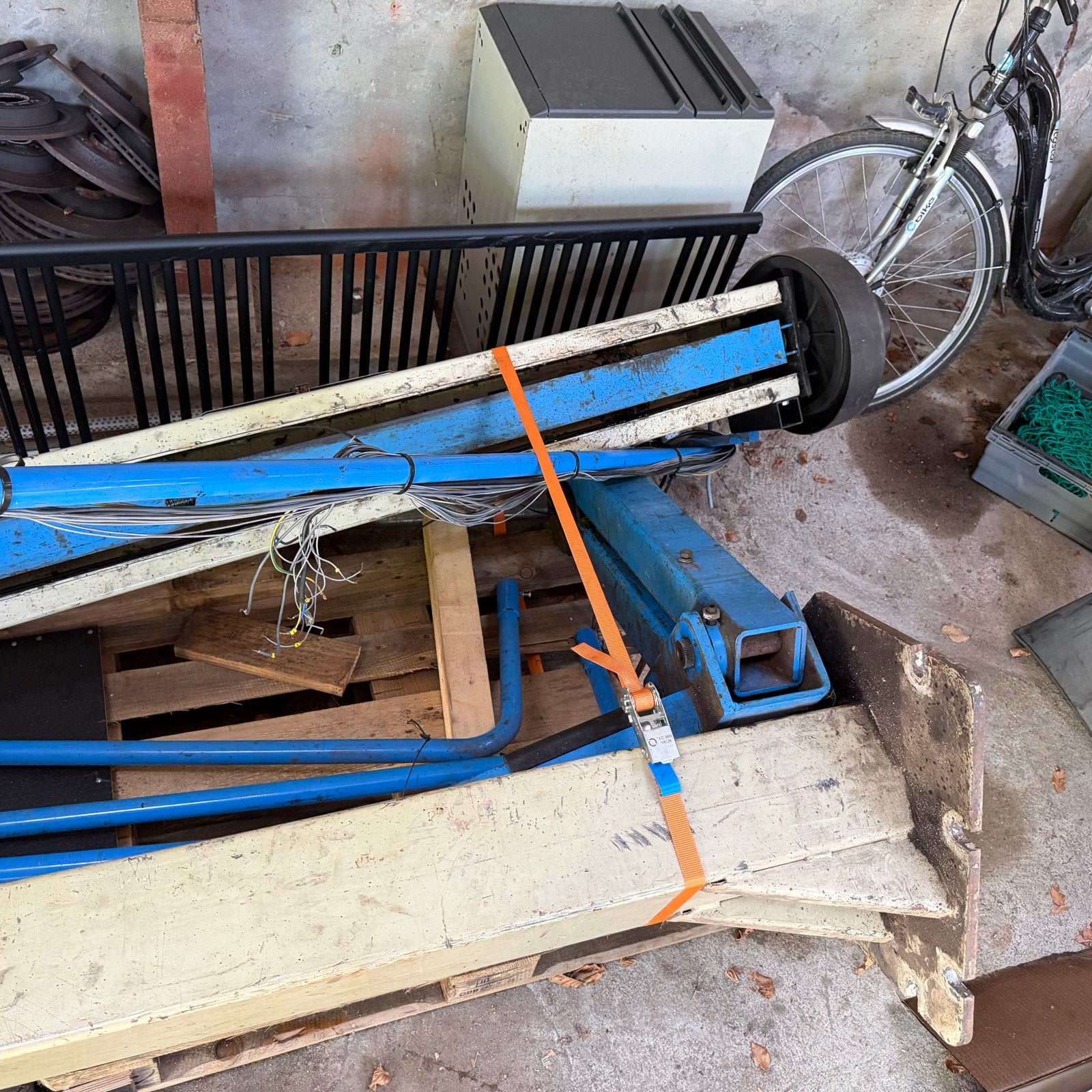 Autec 2-koloms hefbrug - Betrouwbaar en Robuust, Ophalen