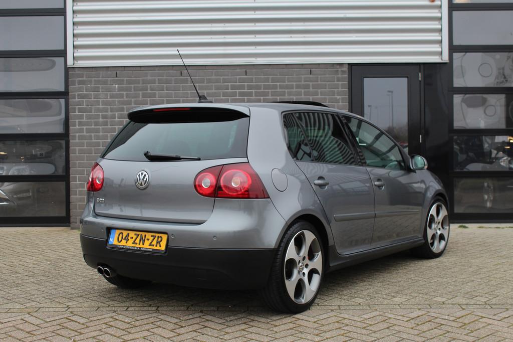 Volkswagen Golf 2.0 TFSI GTI / Schuifdak / Xenon / 18" LMV /, Stof, Gebruikt, Huisgarantie, 4 cilinders