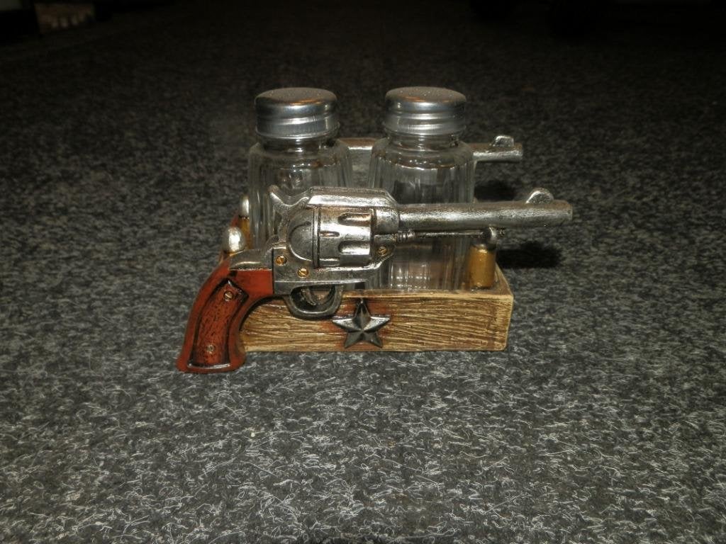 Peper en zout stel western two pistols, Huis en Inrichting, Keuken | Keukenbenodigdheden, Ophalen of Verzenden, Nieuw