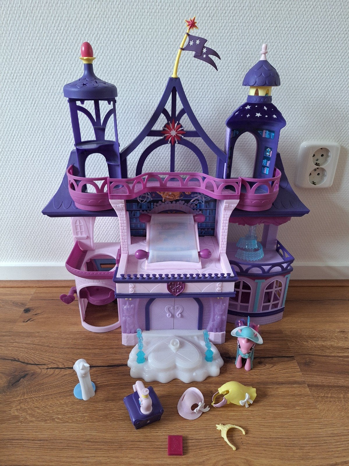 Grote My Little Pony speelset met drie kastelen en figuren, Ophalen, Gebruikt, Overige typen
