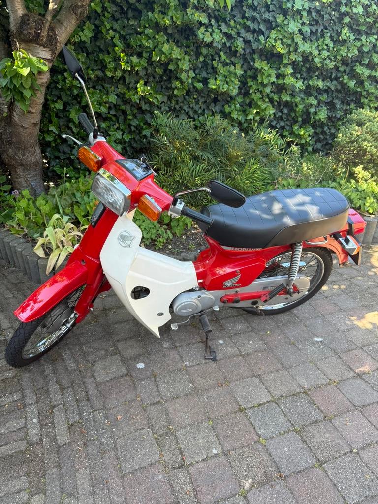 Honda C70 super cub, Fietsen en Brommers, Brommers | Oldtimers, Ophalen, Overige merken
