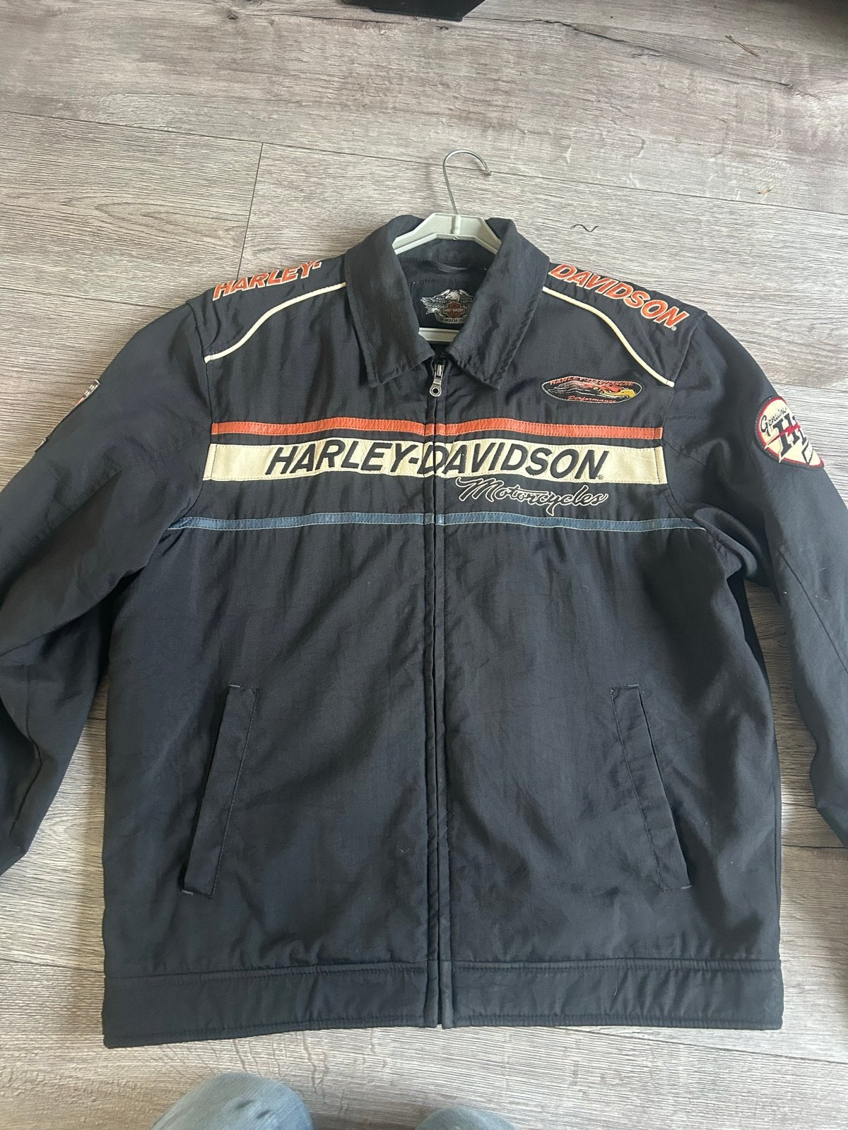 Harley-Davidson Jas Maat L - Zwart met Oranje/Witte Details, Ophalen of Verzenden, Zo goed als nieuw, Maat 52/54 (L), Zwart
