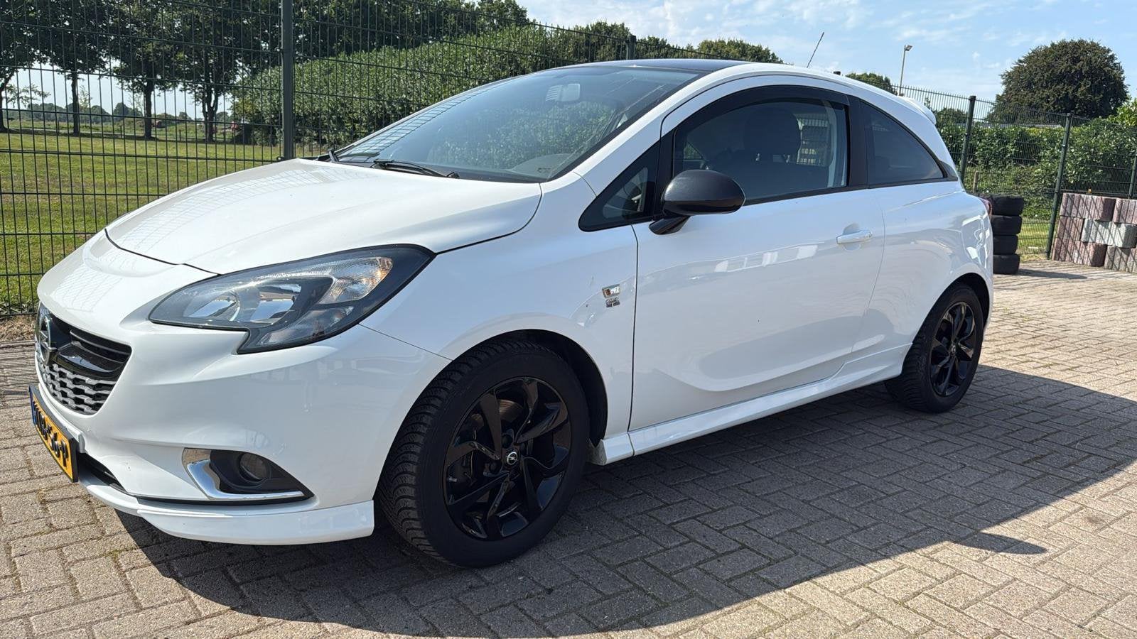 Opel Corsa 1.4 Turbo Opc zeer luxe uitvoering, Auto's, Opel, Voorwielaandrijving, Stof, 100 pk, Wit