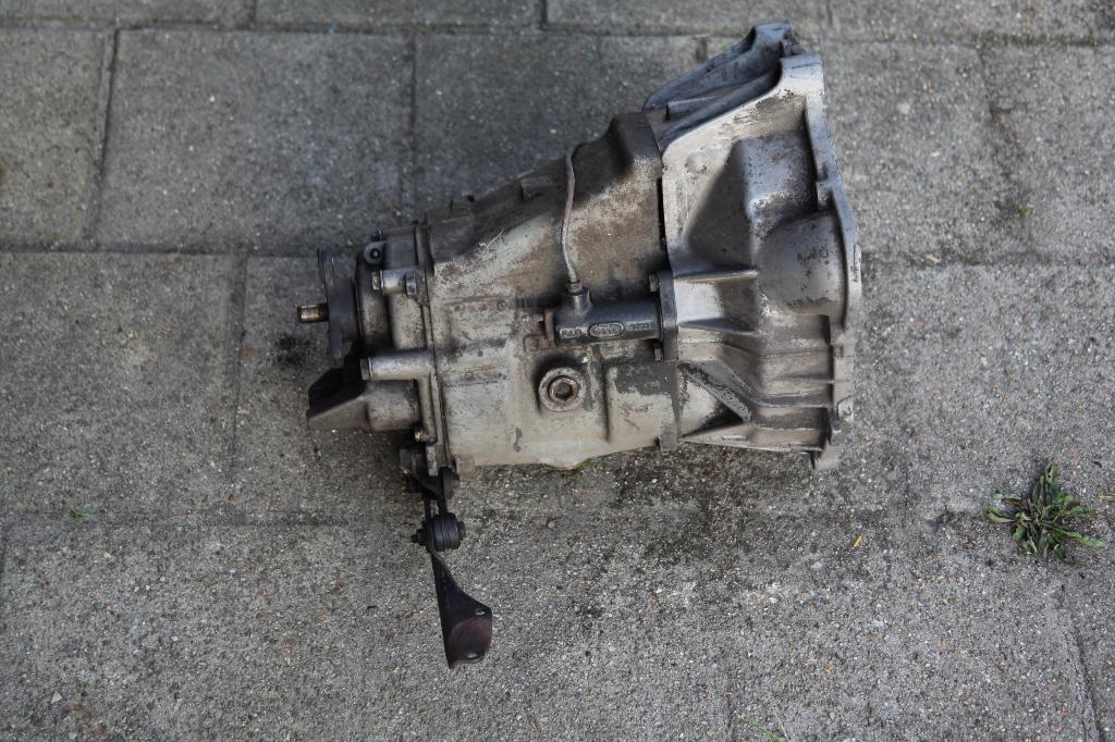 Mercedes T1 207 bremer w123 schakel bak 4 versnellingsbak, Auto-onderdelen, Transmissie en Toebehoren, Ophalen, Gebruikt, Mercedes-Benz