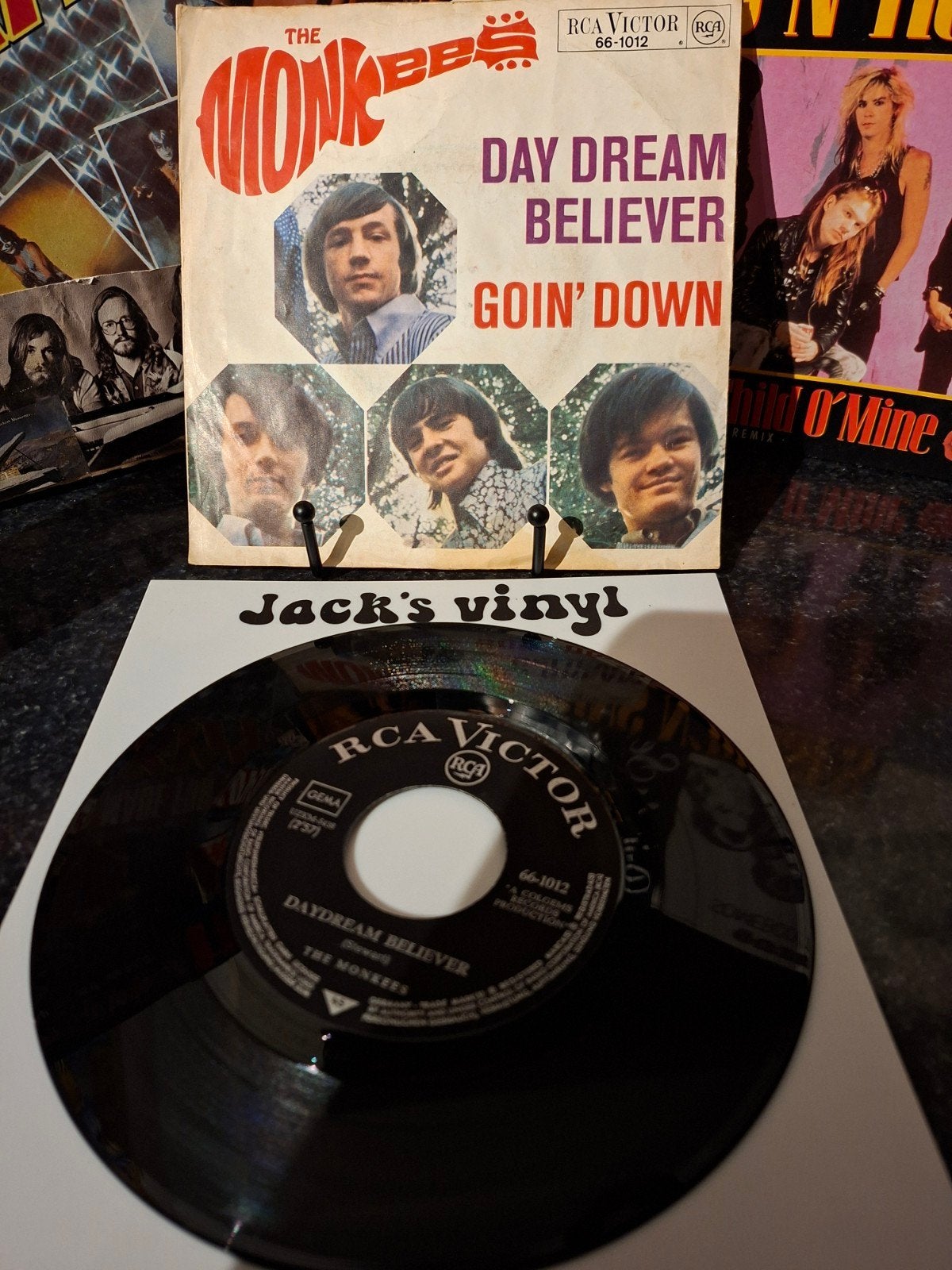 The Monkees - Day Dream Believer / Goin' Down 7 inch 1967, Ophalen of Verzenden, Gebruikt, 7 inch, Overige typen