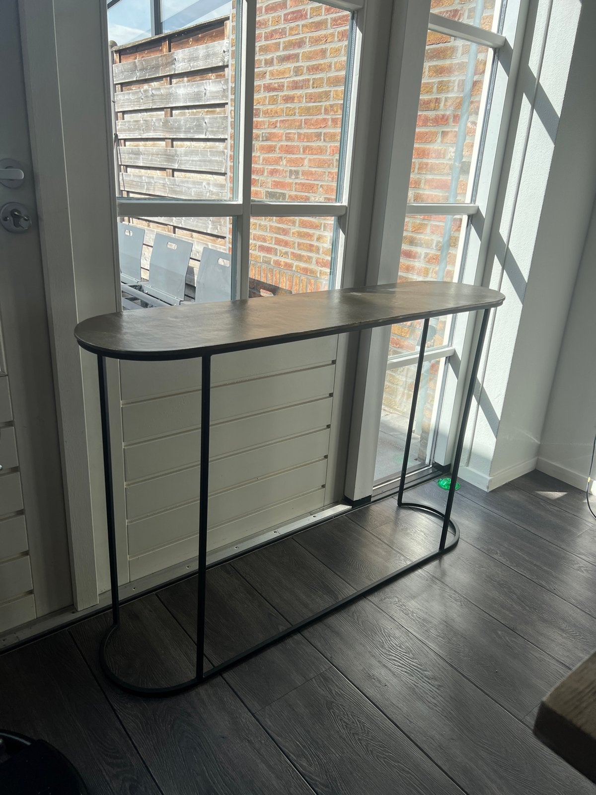 Stijlvolle console tafel met metalen frame en ovaal blad, Huis en Inrichting, Ophalen, Gebruikt, Ovaal
