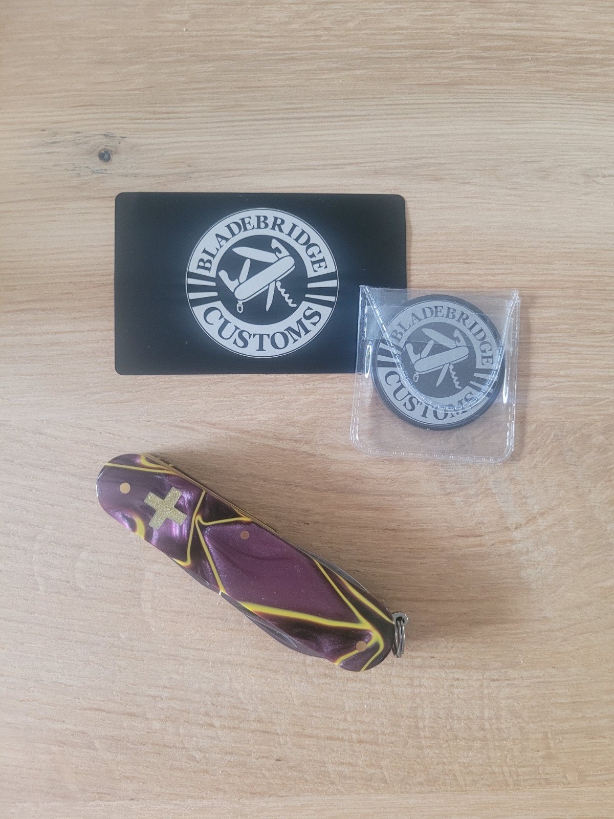 Victorinox - Kirinite Bladebridge customs, Antiek en Kunst, Ophalen of Verzenden