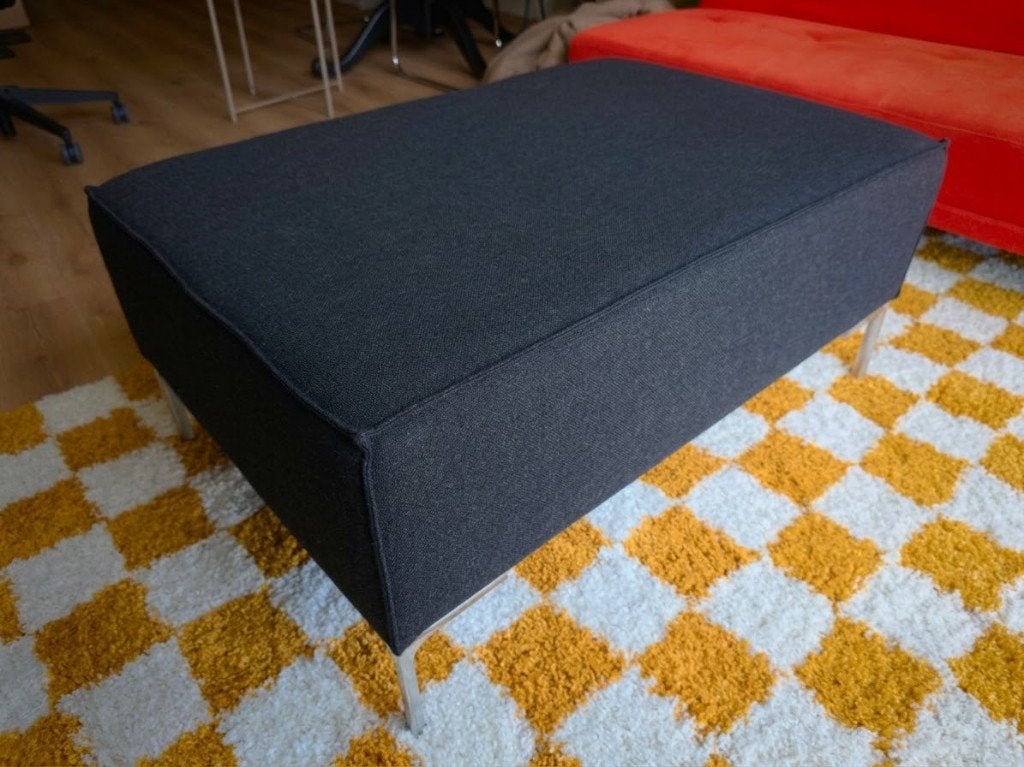 Design on Stock Bloq Poef / Hocker / Ottoman | Antraciet, Ophalen, Hout, 75 tot 100 cm, Zo goed als nieuw