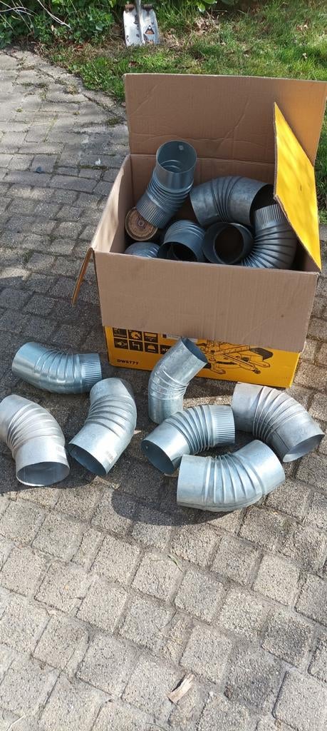 Partijtje bochten voor kachels, Doe-het-zelf en Verbouw, Buizen en Afvoer, Ophalen, Bochten, Pvc, Minder dan 2 meter