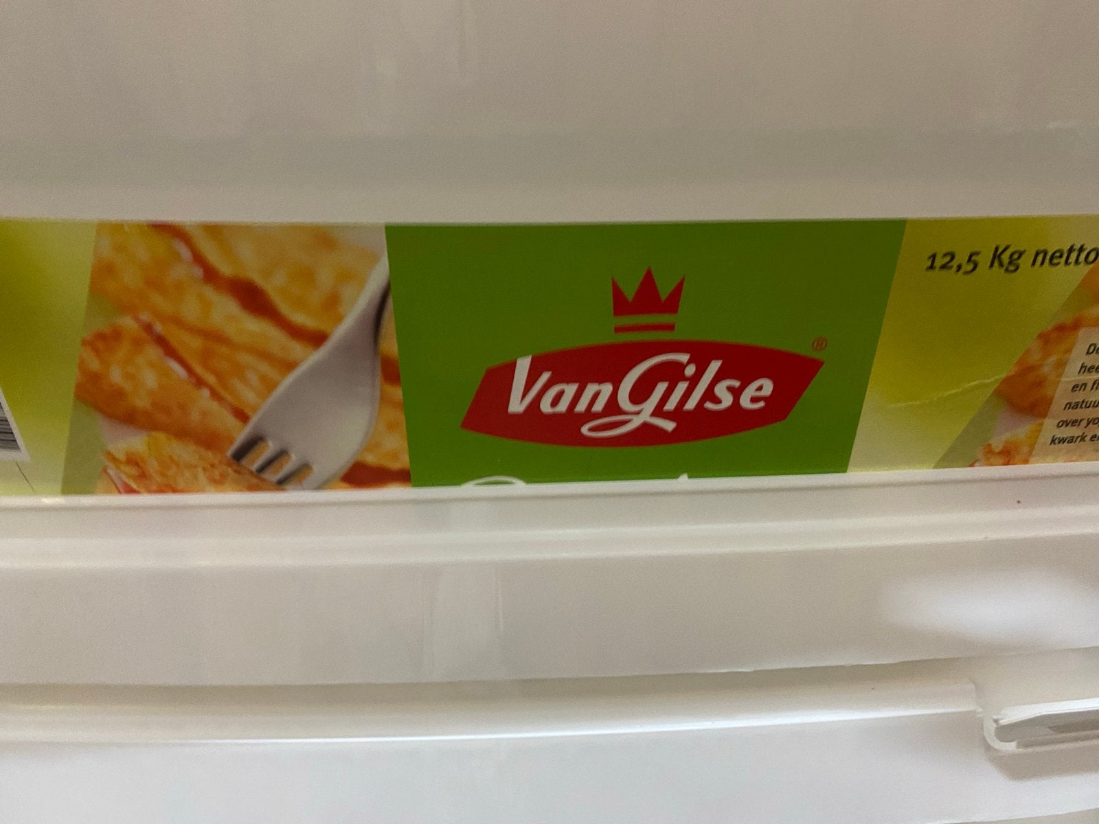 Foto 2 van Grote schone plastic emmers 14 en 22L met deksel en handvat