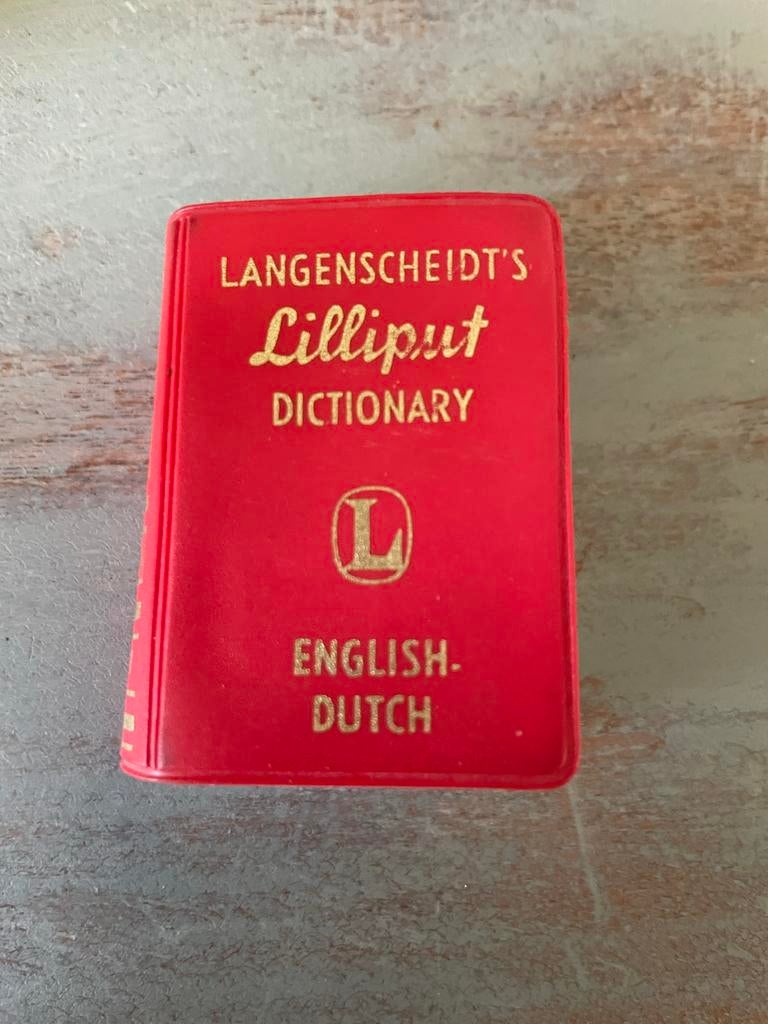 Langenscheidt’s Lilliput dictionary English Dutch, Ophalen of Verzenden, Zo goed als nieuw, Overige uitgevers