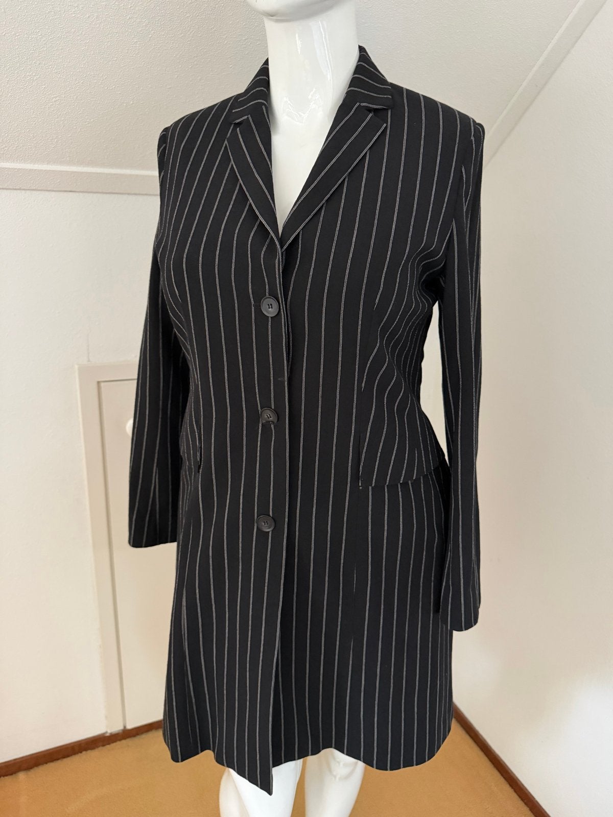 Annette Görtz lange colbert met bijpassende broek. Maat 42, Kleding | Dames, Kostuum of Pak, Verzenden, Zwart, Maat 42/44 (L)