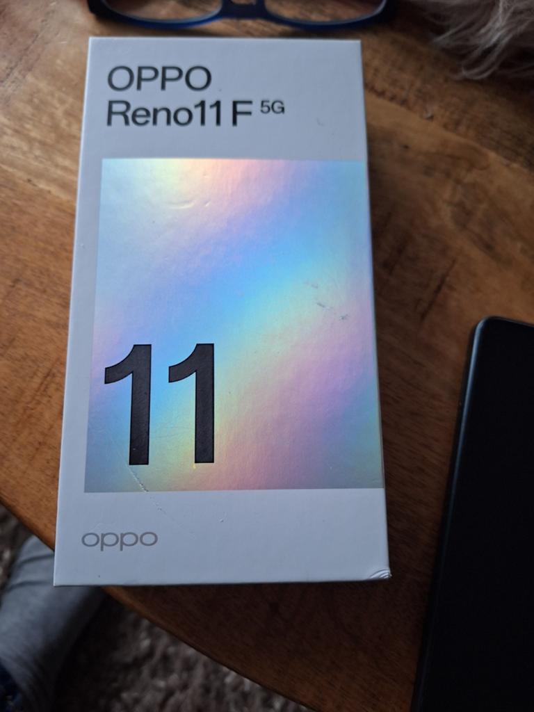 Oppo Reno 11 F 5G 2025 met hoesje - Nieuwstaat, Telecommunicatie, Mobiele telefoons | Overige merken, Ophalen of Verzenden, Zo goed als nieuw