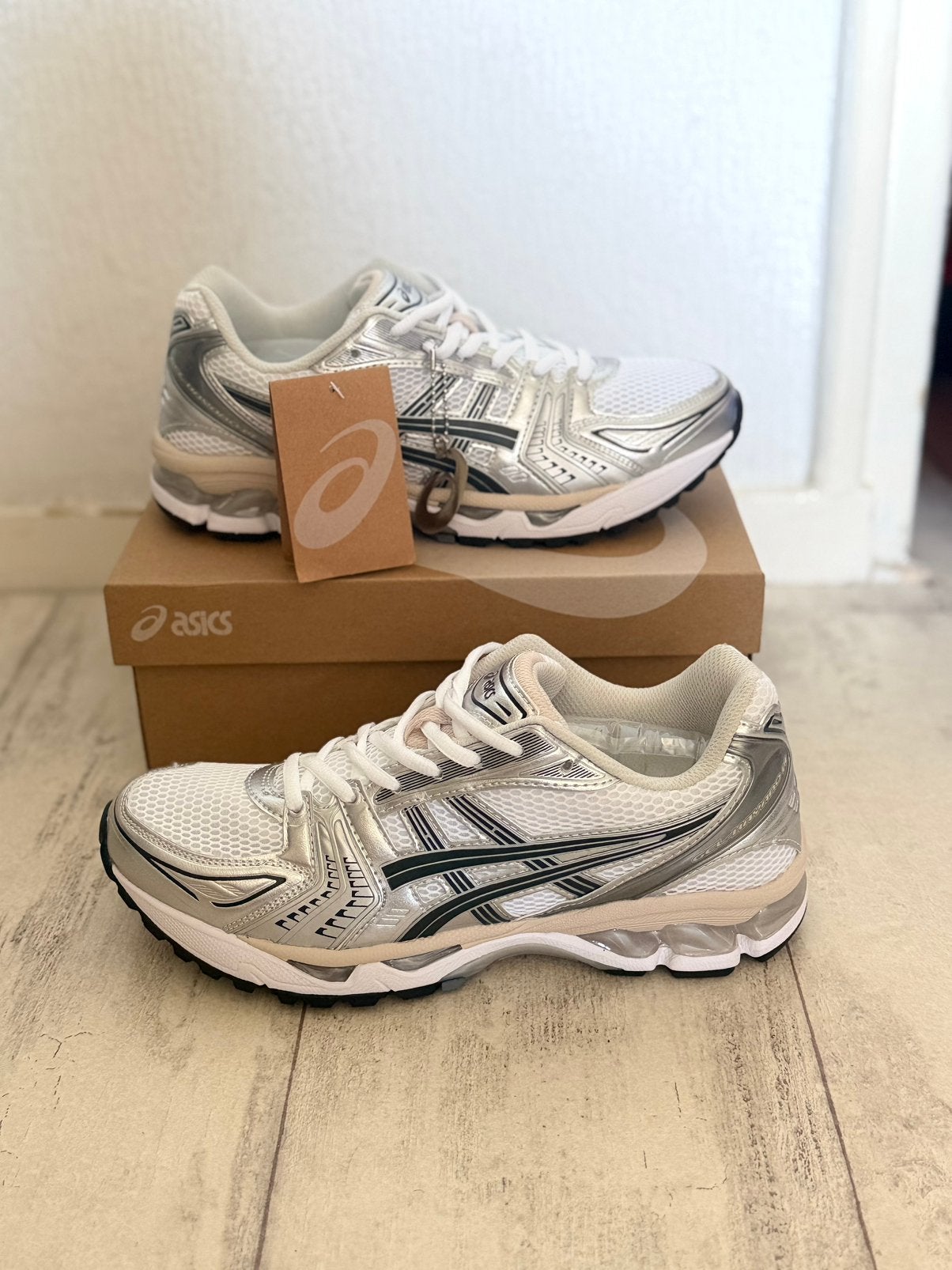 Asics Gel Kayano 14- White Graphite/Grey, Wit, Ophalen of Verzenden, Sneakers of Gympen, Zo goed als nieuw