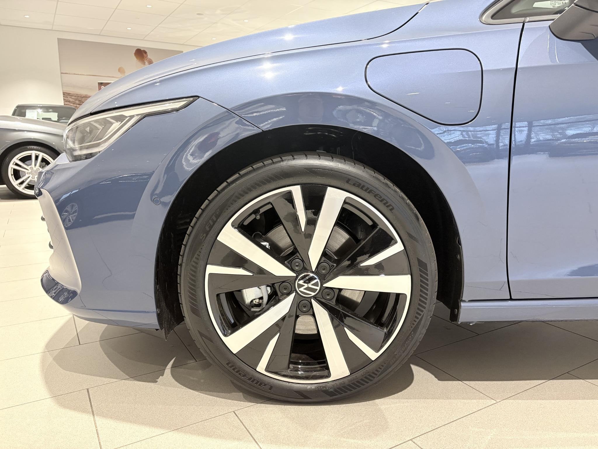 Volkswagen Golf (8) GP Life Edition 1.5 eHybrid 204 PK Plug, Auto's, 12 maanden, Stof, 1498 cc, Euro 6