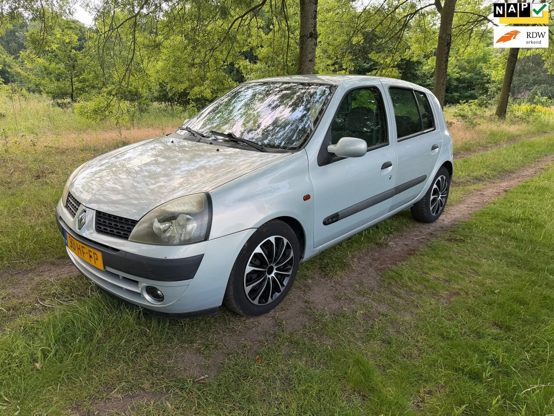 Renault Clio 1.6-16V Privilège APK 15-06-2027, Auto's, Voorwielaandrijving, 4 cilinders, 990 kg, Handgeschakeld