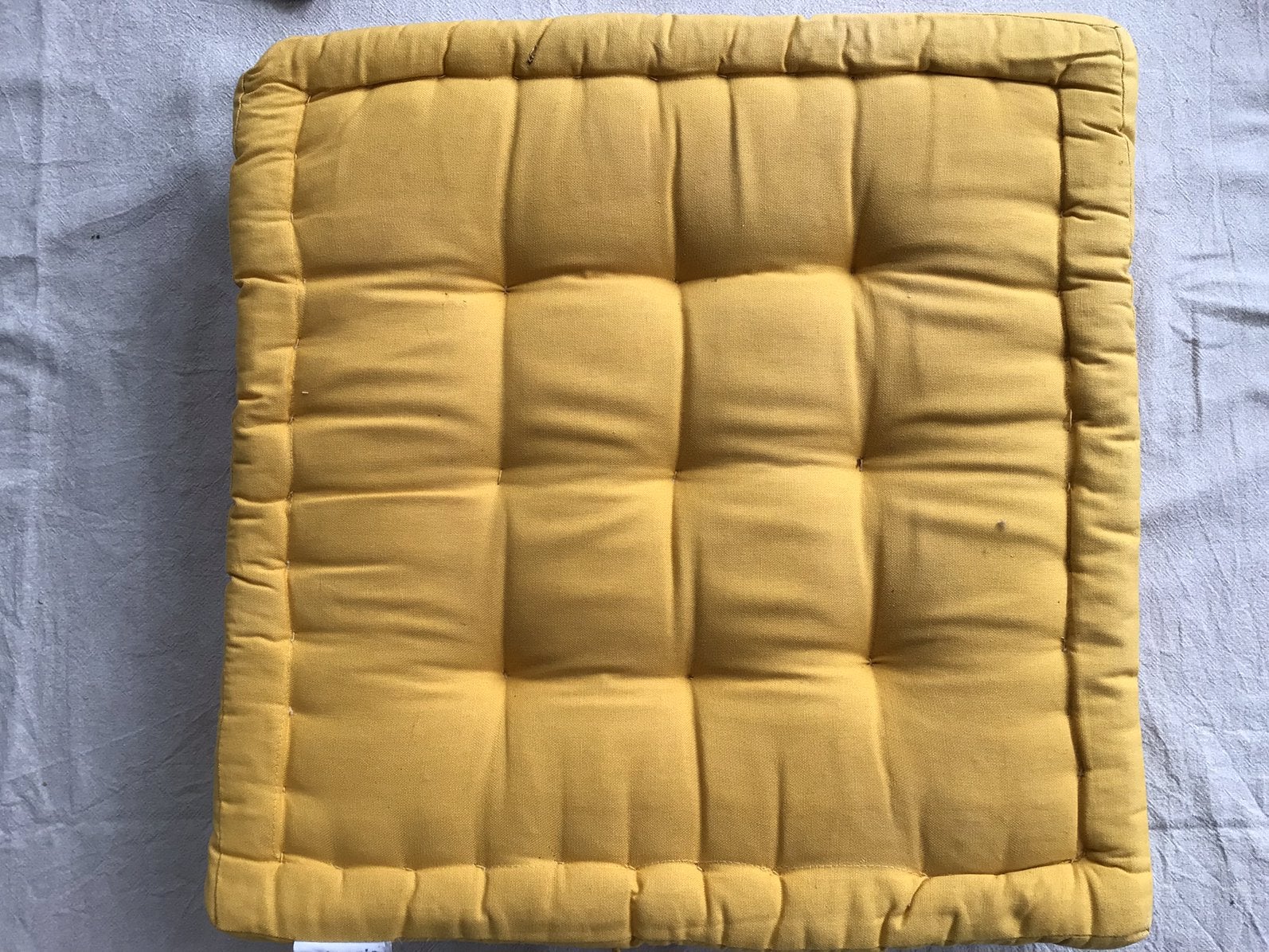 Matraskussen 60 x 60, 3 stuks voor €12,50, Ophalen, Zo goed als nieuw, Geel, Vierkant