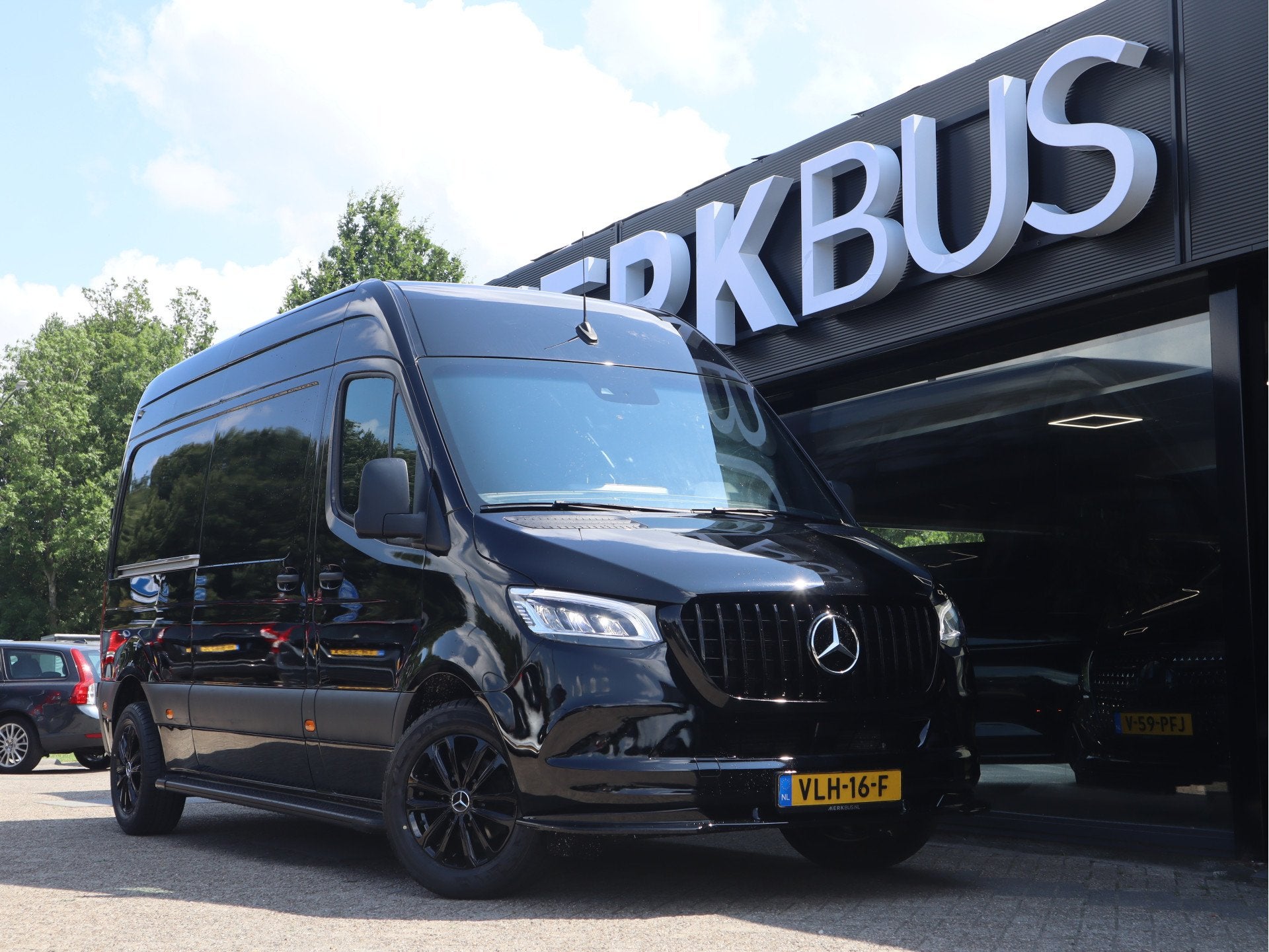 Mercedes-Benz Sprinter 314 AUTOMAAT L2H2 AIRCO CRUISE LEDER, Auto's, Gebruikt, Euro 6, Zwart, Bedrijf
