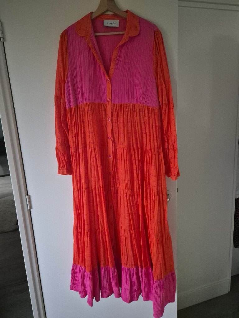 Prachtige jurk van le cafe noir studio mt 40, Kleding | Dames, Jurken, Maat 38/40 (M), Overige kleuren, Nieuw, Ophalen of Verzenden