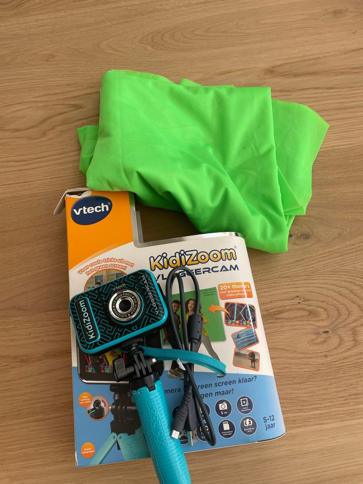 VTech Kidizoom Vloggercam met statief en greenscreen, Ingebouwde flitser, USB-kabel, Ophalen of Verzenden, Zo goed als nieuw