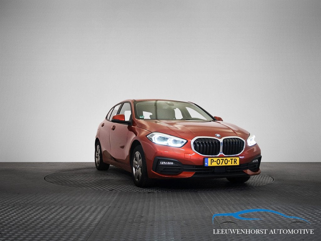 BMW 1-serie 118i Business Edition automaat, digit. dash, cam, Auto's, Dealer onderhouden, Gebruikt, Overige kleuren, Origineel Nederlands