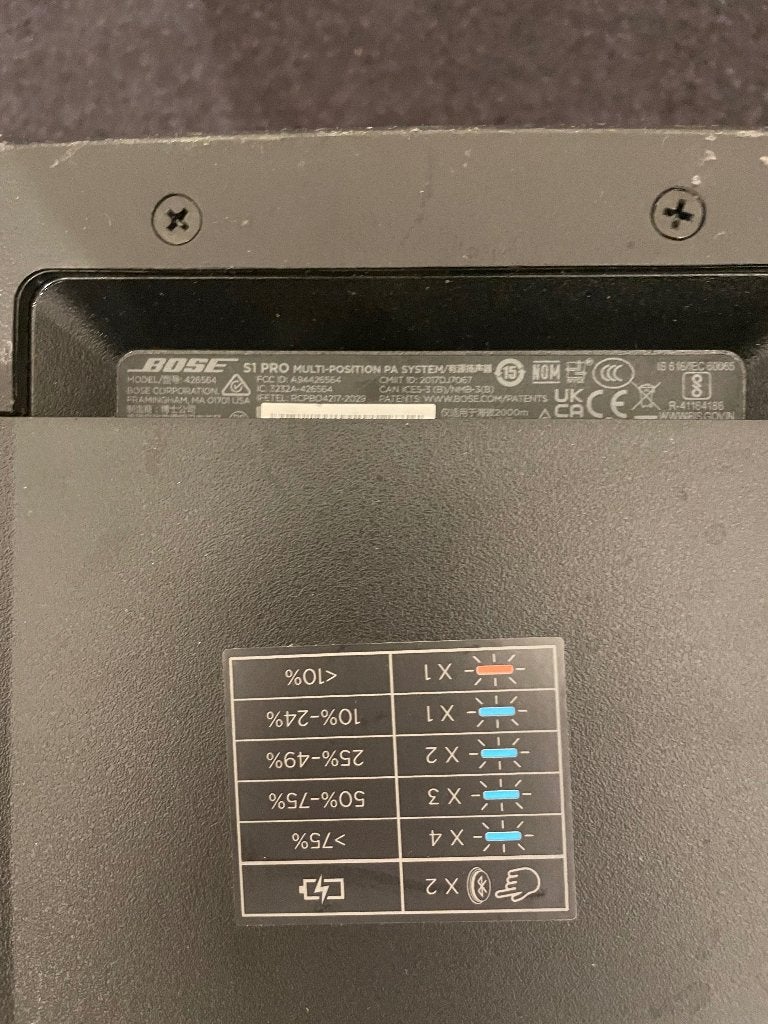 Foto 5 van Bose S1 Pro met standaard