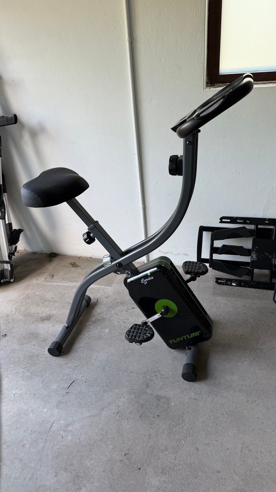 Tunturi Cardio Fit B20 X-bike Hometrainer, Ophalen, Zo goed als nieuw, Metaal, Benen