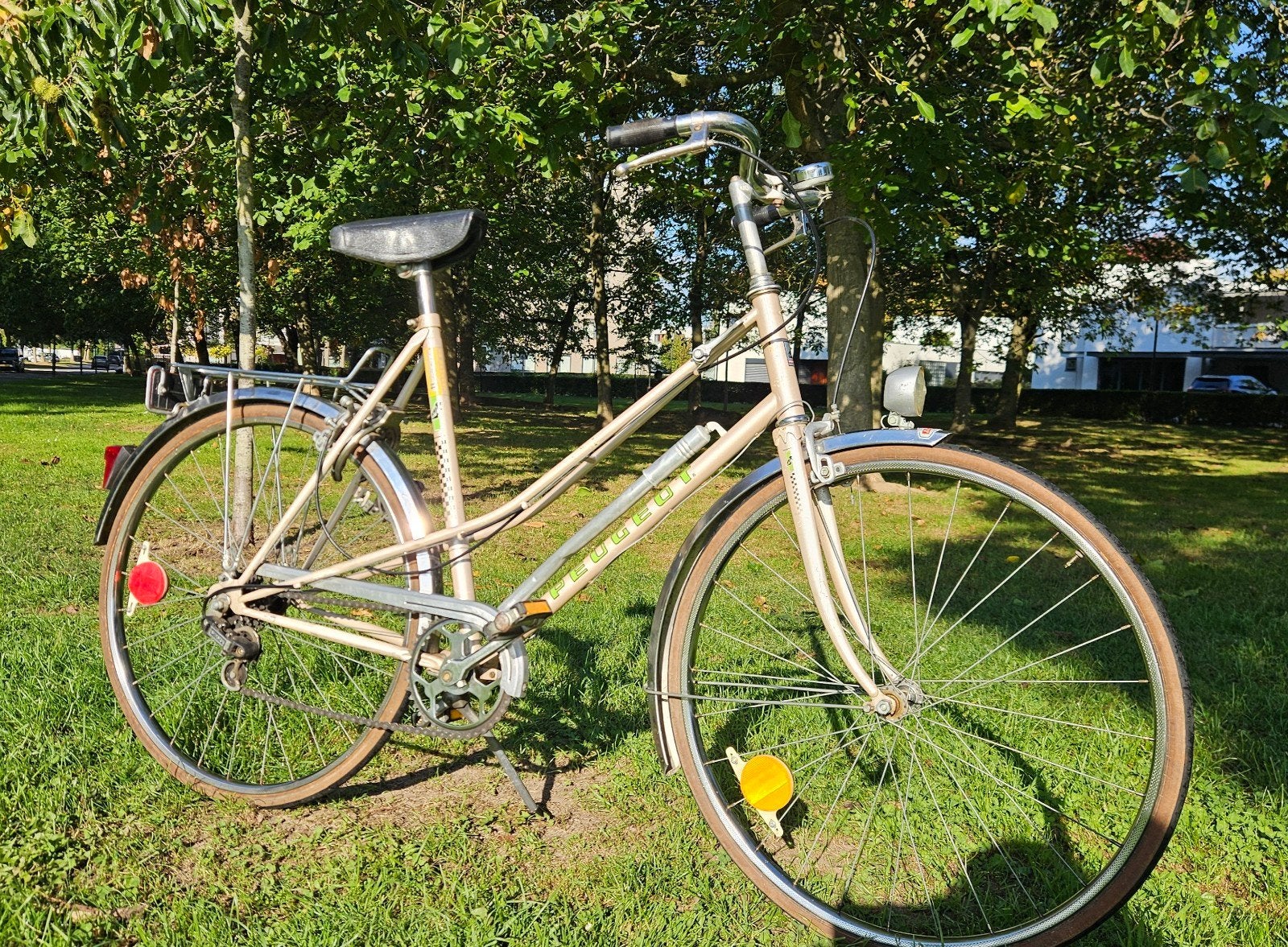 vintage peugeot meisjesfiets, Fietsen en Brommers, Minder dan 10 versnellingen, Gebruikt, Velgrem, Overige maten