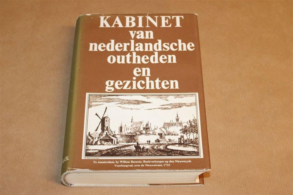 Kabinet van Nederlandsche Oudheden — Facsimile 1725, Ophalen of Verzenden, Gelezen