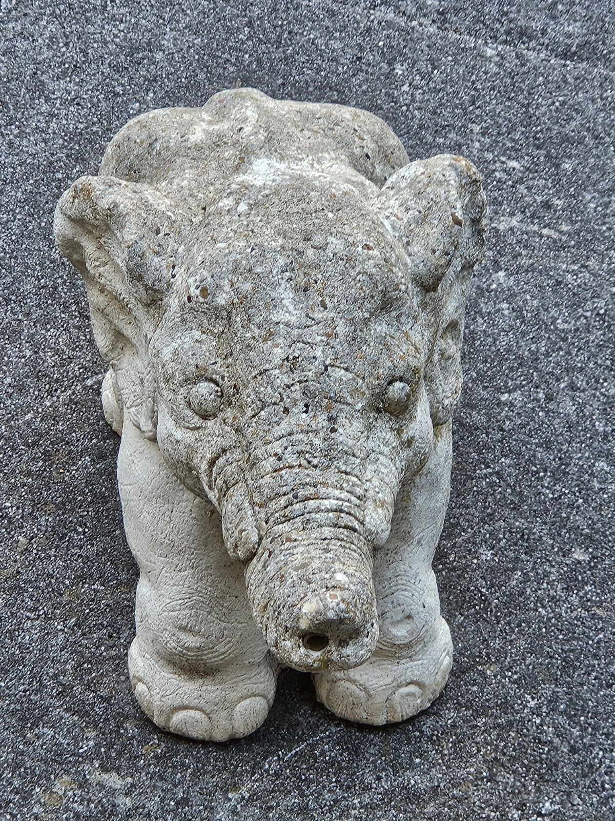 Betonnen olifant beeld - 40 cm lang, 22 cm hoog, Tuin en Terras, Tuinbeelden, Ophalen, Gebruikt, Beton, Dierenbeeld