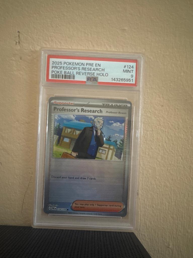 Professor's Research #124 PSA 9 MINT Pokemon Kaart, Ophalen of Verzenden, Zo goed als nieuw, Losse kaart