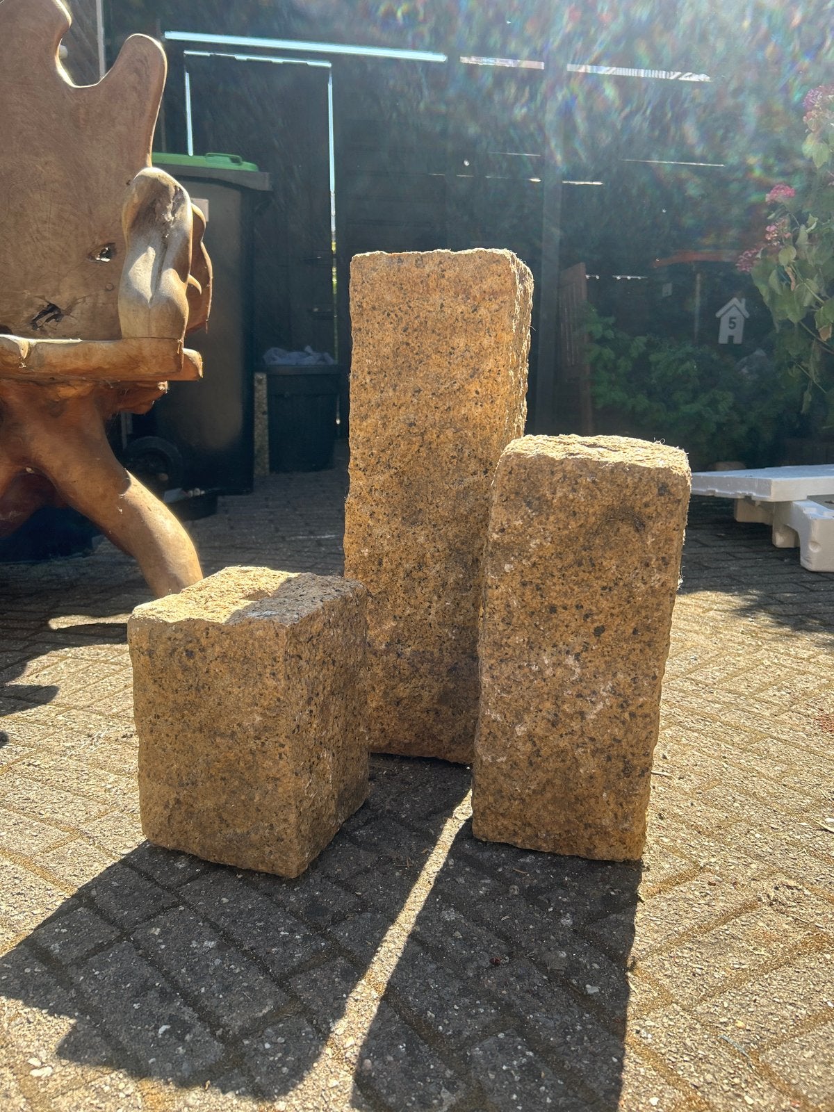 Decoratieve granieten palen - set van 3, Tuin en Terras, Grind, Keien en Split, Ophalen, Gebruikt, Graniet, Beige