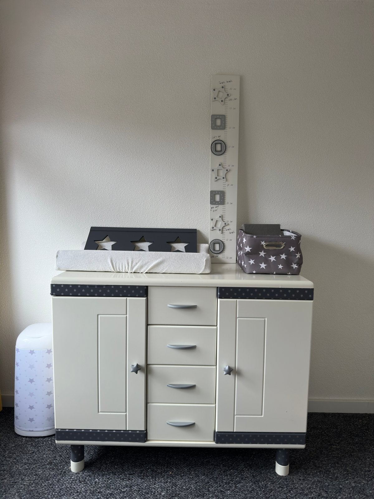 Commode met sterren en opstaande rand, Ophalen, Gebruikt, 50 tot 70 cm, 100 cm of meer