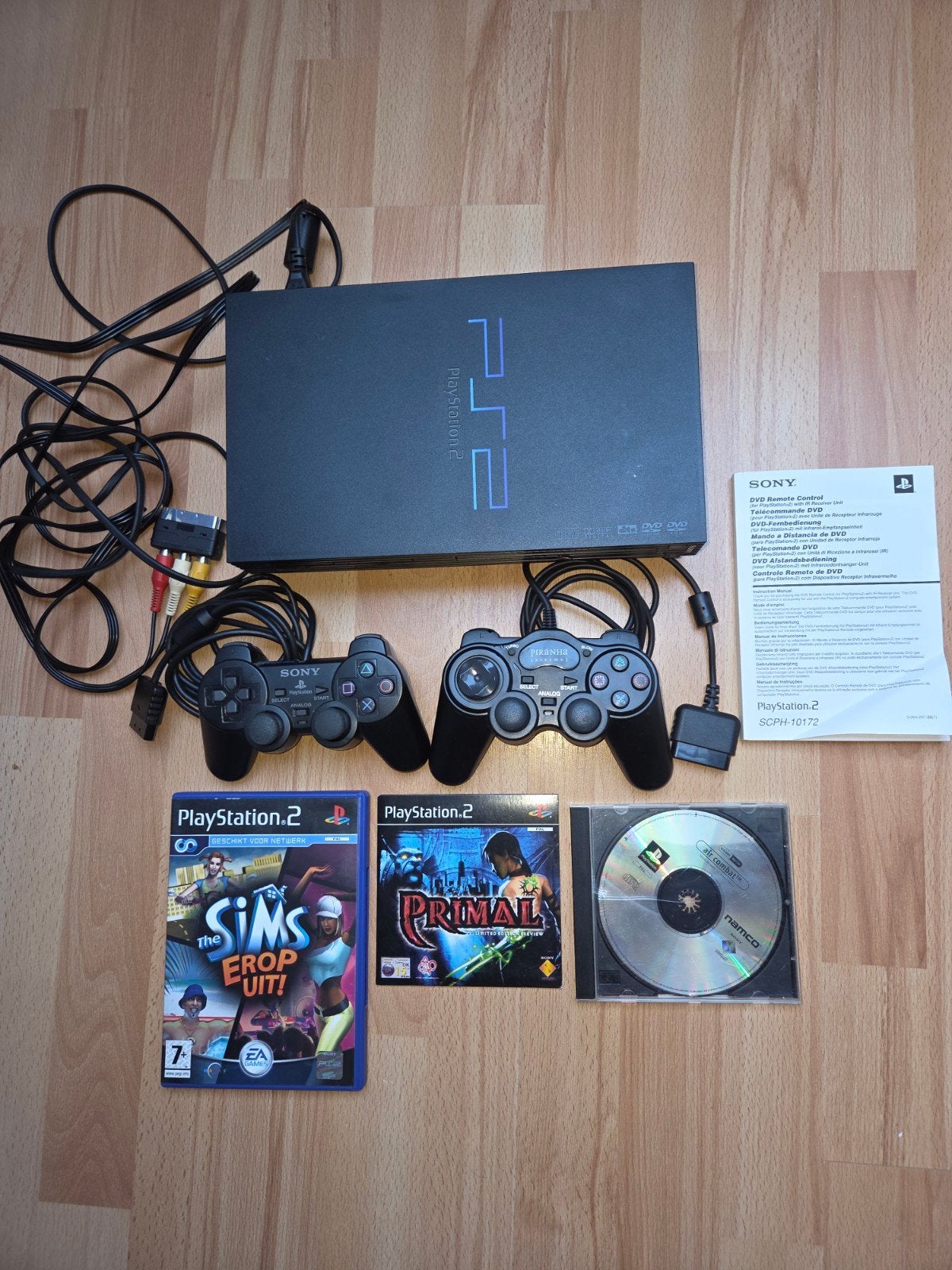 Izgs Ps2 Spelcomputer 2 Controllers 2 spellen, Spelcomputers en Games, Zwart, Met 2 controllers, Ophalen of Verzenden, Slim