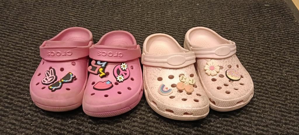Roze Crocs maat 11 & Lichtroze Glitter Clocs maat 28, Kinderen en Baby's, Kinderkleding | Schoenen en Sokken, Gebruikt, Crocs