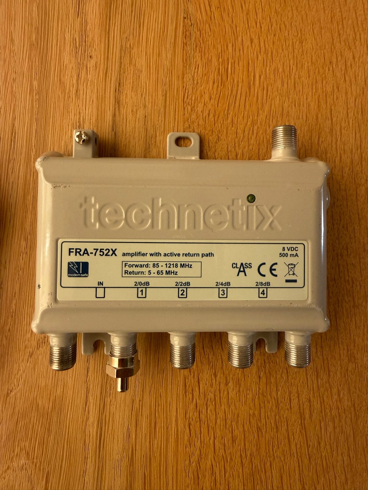 Technetix FRA-752X versterker met actieve retourweg, Ophalen of Verzenden, Zo goed als nieuw, Minder dan 2 meter, Tv-kabel