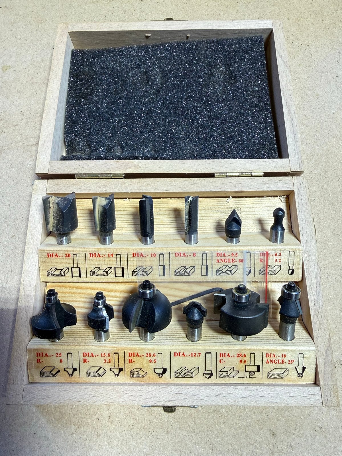 TCT Tungsten Carbid Tipped Freesbitset 12-delig, Ophalen of Verzenden, Zo goed als nieuw, Elektrisch, Bovenfrees