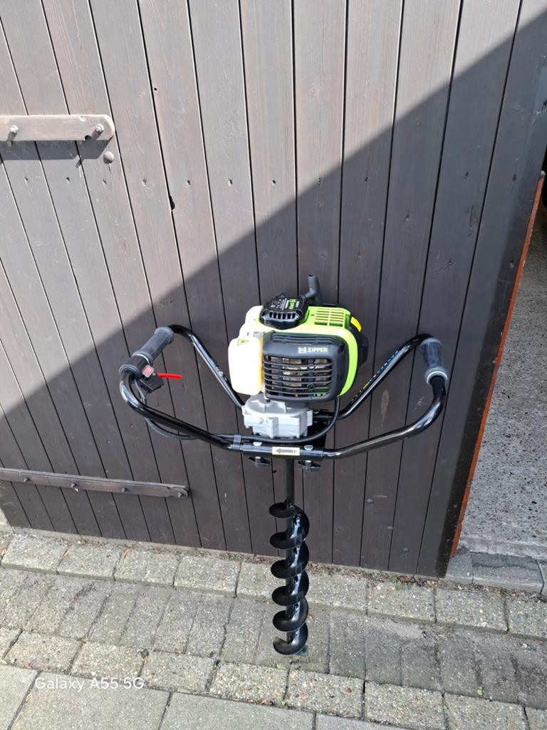Benzine Grondboor/trilplaat te huur., Ophalen of Verzenden, Gebruikt, Benzine, Zipper