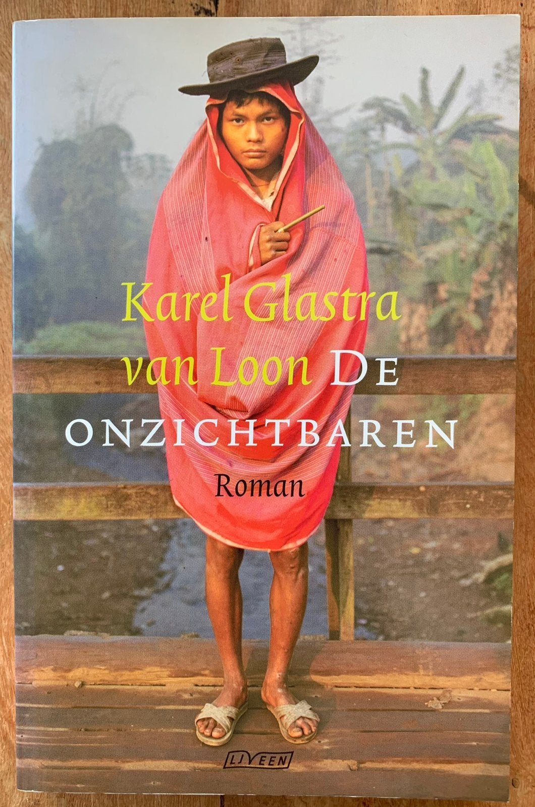 Karel Glastra van Loon - De Onzichtbaren, Ophalen of Verzenden, Zo goed als nieuw