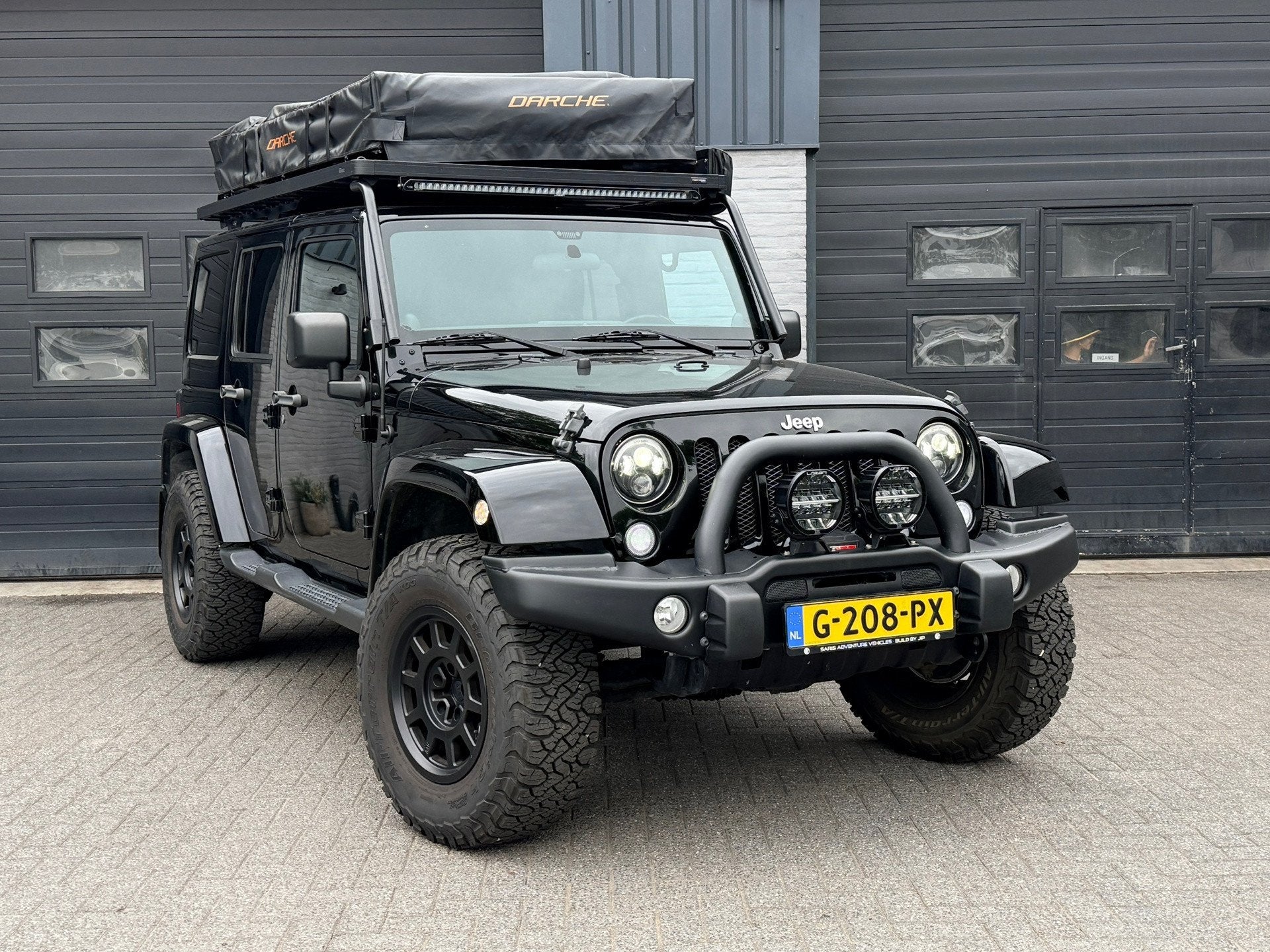 Jeep Wrangler Unlimited 3.6 Sahara Offroad & Kampeerklaar, U, Auto's, Jeep, Automaat, Gebruikt, Zwart, 2000 kg