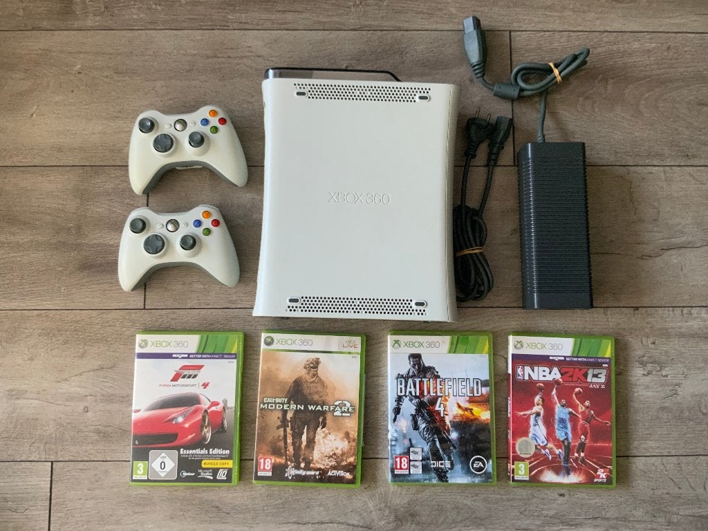 Xbox360 Compleet Met Spellen & Controllers Xbox 360, Met games, Met 2 controllers, Ophalen of Verzenden, Zo goed als nieuw